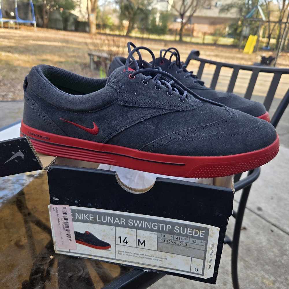 Nike Lunar Swingtip Suede Men's Shoes - Black and Red